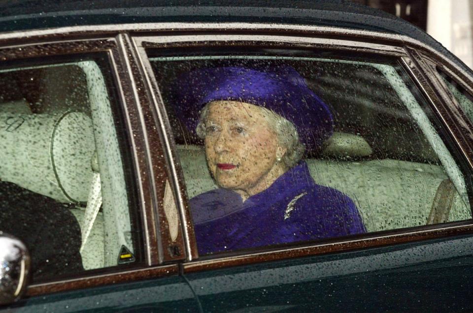 Queen Elizabeth II leaves Kensington Palace February 11, 2002 after seeing Princess Margaret’s body (Sion Touhig/Getty Images)