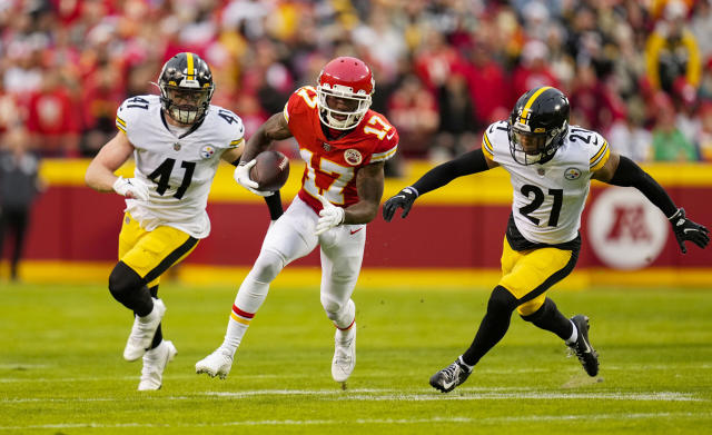 Steelers fall flat in blowout loss to Chiefs