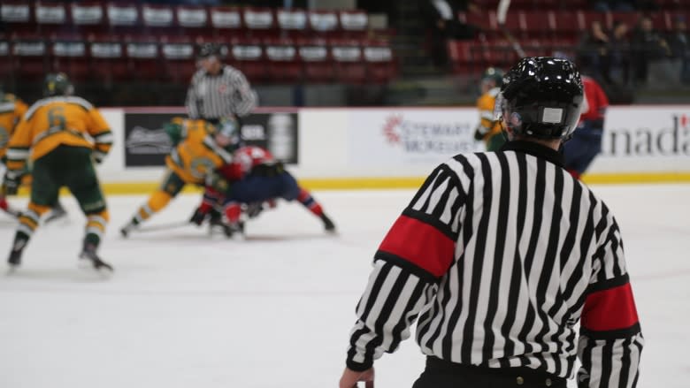 Alberta Golden Bears, Saskatchewan Huskies advance to University Cup semifinals