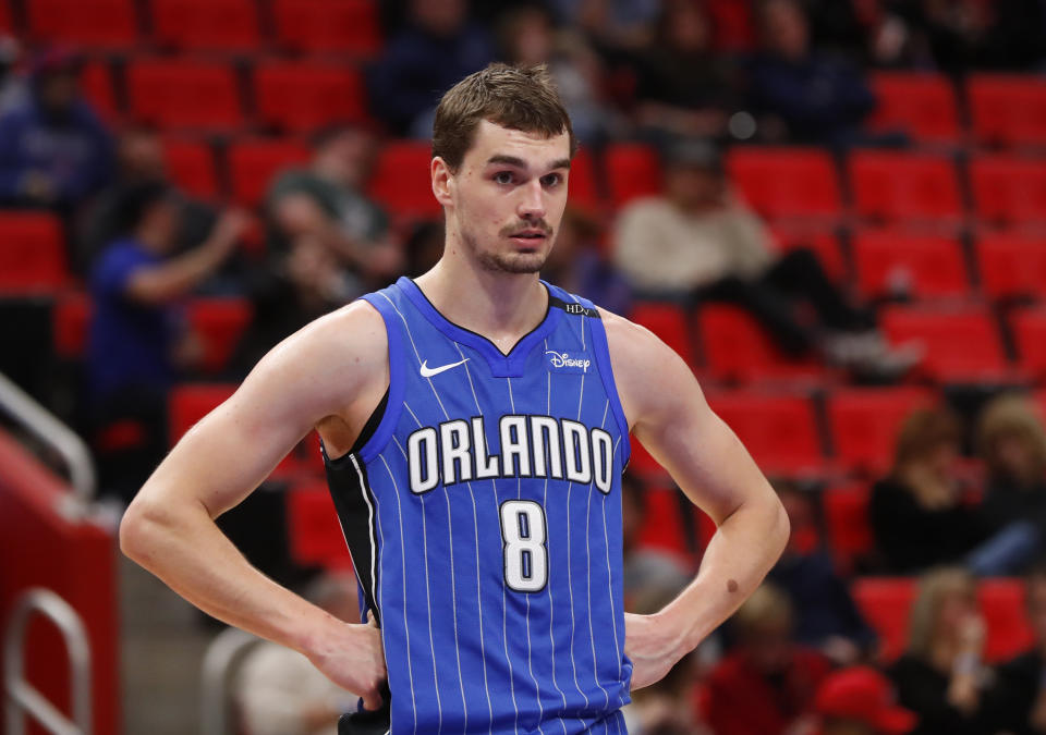 Magic guard Mario Hezonja made an ill-advised pass at a pretty bad time. (AP Photo)