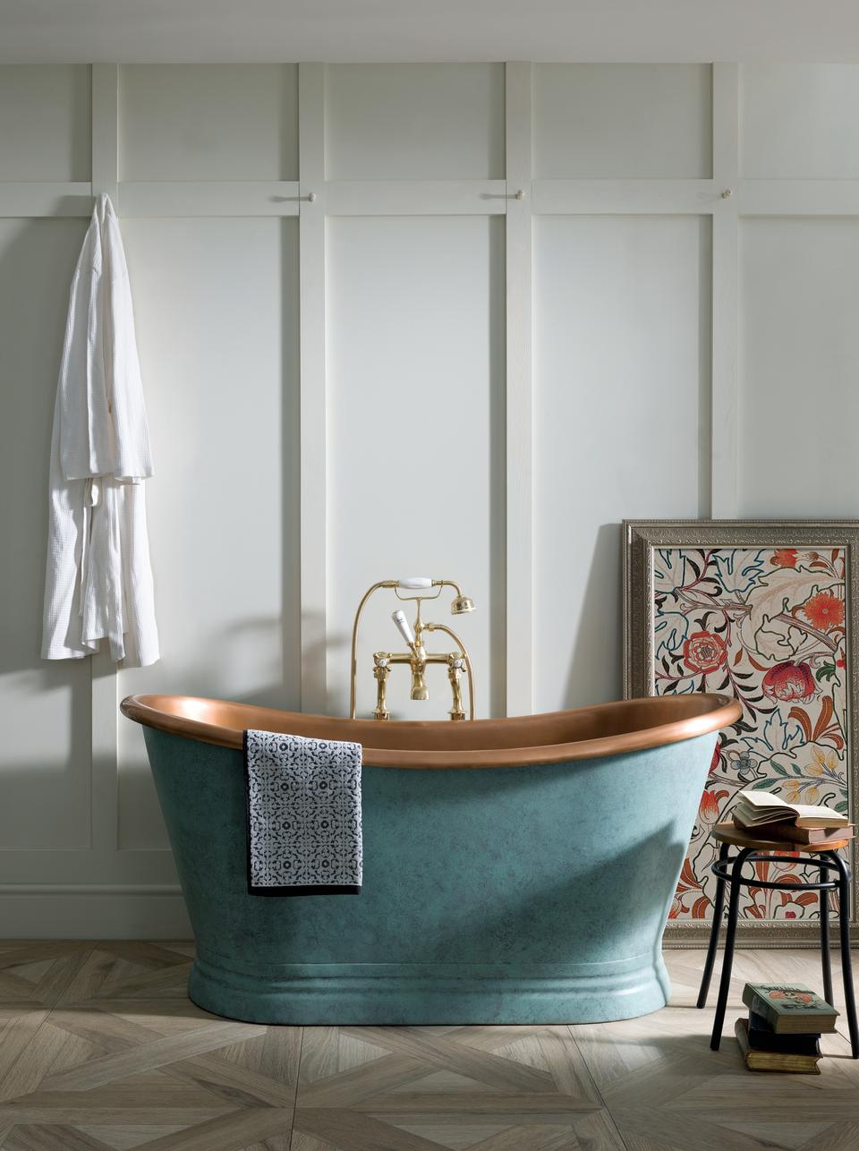 copper bath with verdigris exterior finish and copper interior