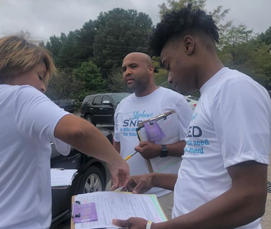 North Carolina teen gets Popeyes customers to register to vote while waiting in line. (Photo: Instagram)