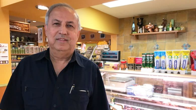 Heard this before? Merchants struggle as Laurier Ave. undergoes overhaul