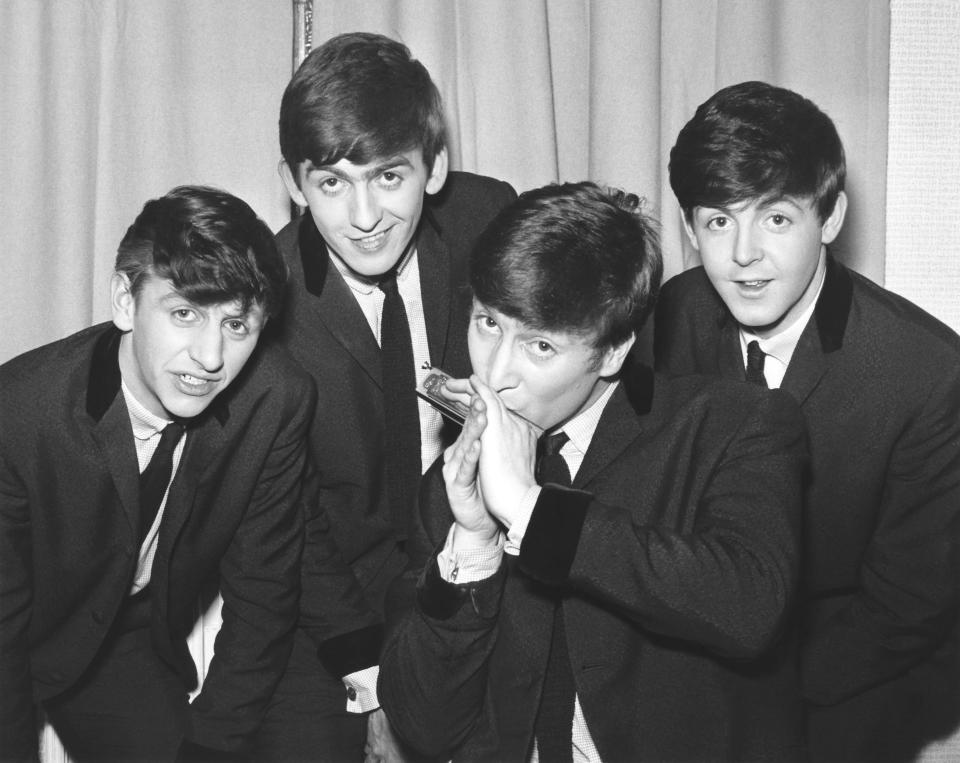 Esta fue una de las primeras ocasiones en las que posaron The Beatles después de que Ringo Starr se uniera al grupo. La banda se había formado años antes, aunque contó con otros componentes como Stuart Sutcliffe, Norman Chapman, Jimmie Nicol, Tommy Moore, Chas Newby o Pete Best. (Foto: Harry Hammond / V&A Images / Getty Images).