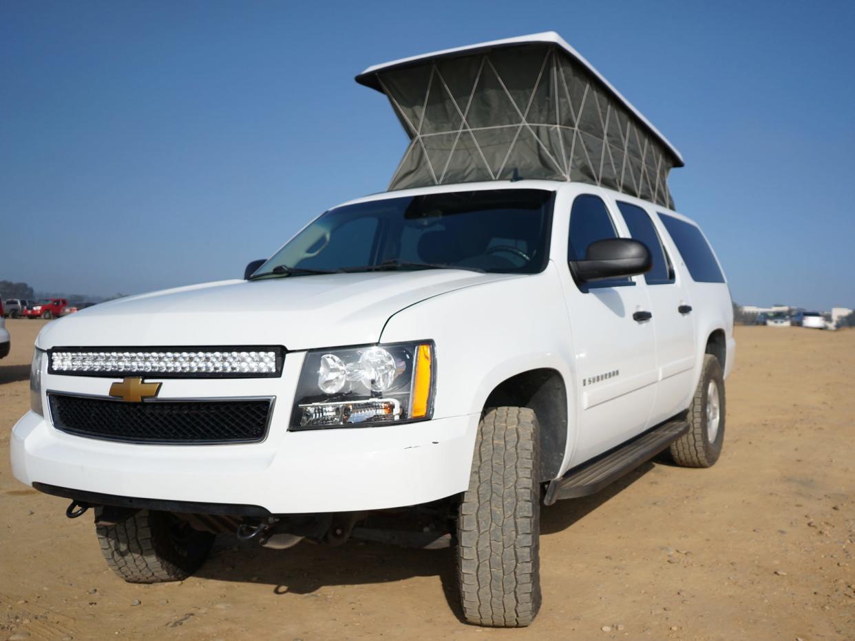 2009 Chevrolet Suburban camper van