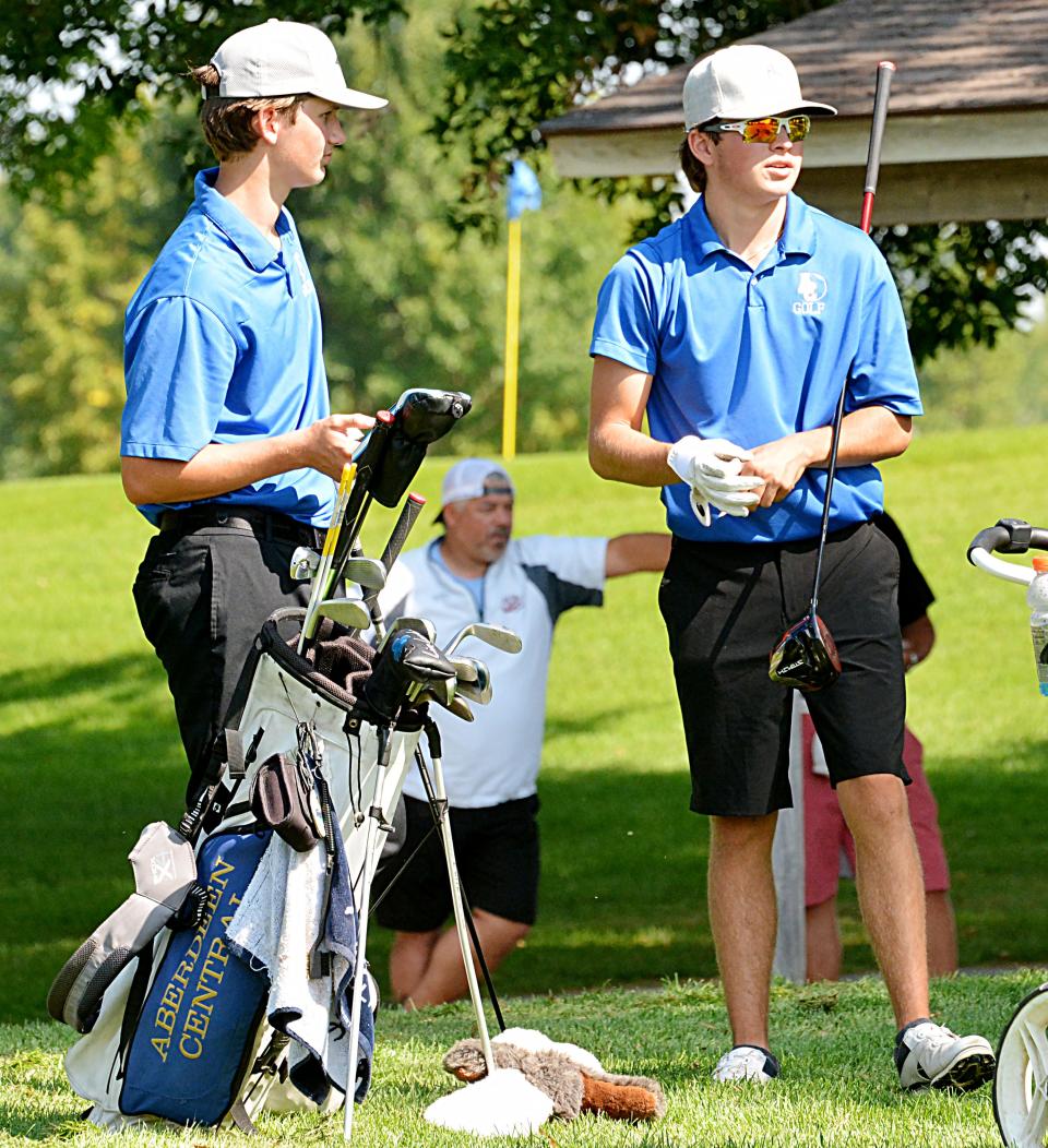 Aberdeen Central players Rylan Dykema (left) and Peyton Brust will lead the Golden Eagles into the state Class AA tournament Monday and Tuesday, Oct. 3-4, 2022 at the Lakeview Golf Course in Mitchell.