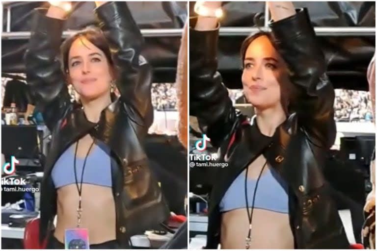 En noviembre de 2022, Dakota Johnson estuvo en el Estadio River disfrutando de uno de los shows que Coldplay dio en Buenos Aires