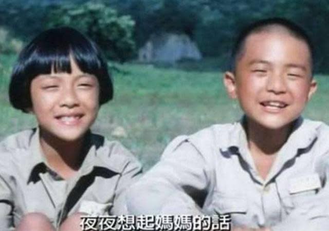 黃坤玄和李淑楨合演《魯冰花》後，兩人在台成為人氣小童星 