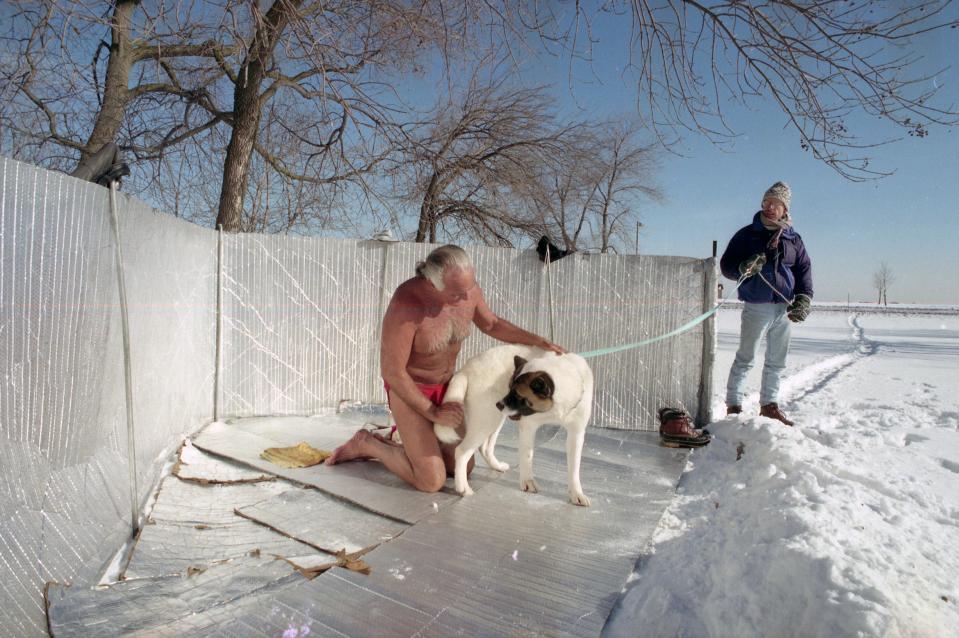 Dick Bacon sunbathed year round, including this day (Jan. 31, 1996, when the official high temperature was 1 degree) at Milwaukee's Lakefront.