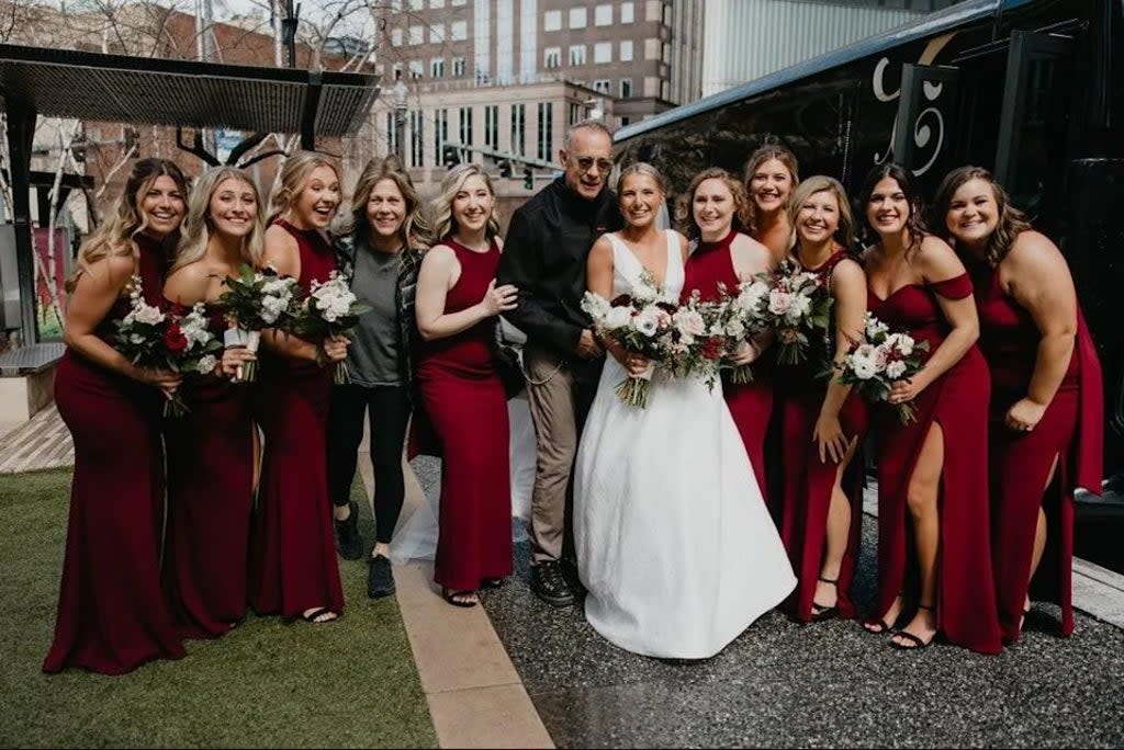 Tom Hanks and wife Rita Wilson photobombed a bride’s wedding photos  (Rachel Rowland/WWW.RACHELROWLAND.COM)