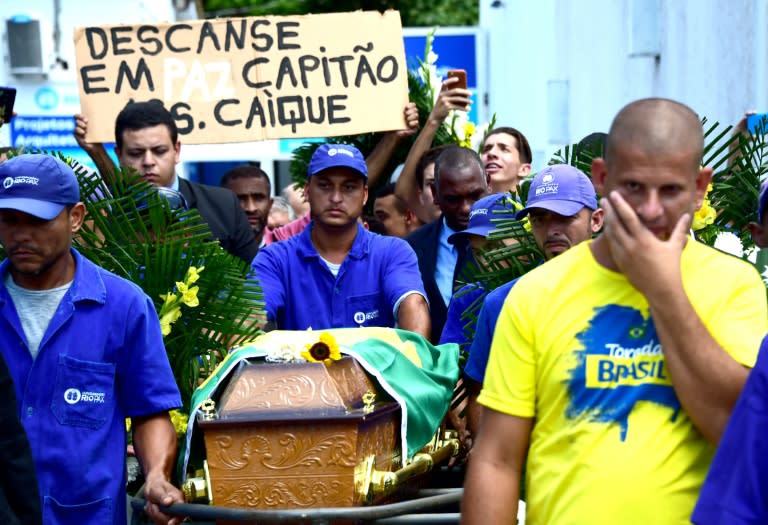 Former captain of Brazil's 1970 World Cup winning team, Carlos Alberto Torres, is buried at Iraja cemetery in Rio de Janeiro, Brazil on October 26, 2016