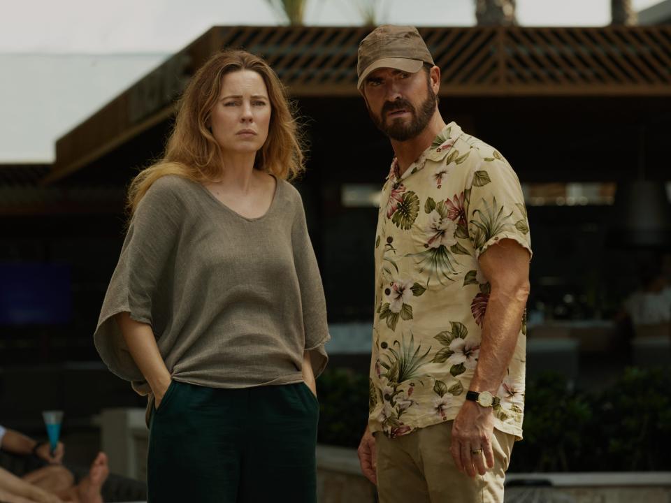 Melissa George and Justin Theroux on season two, episode 10 of "The Mosquito Coast."
