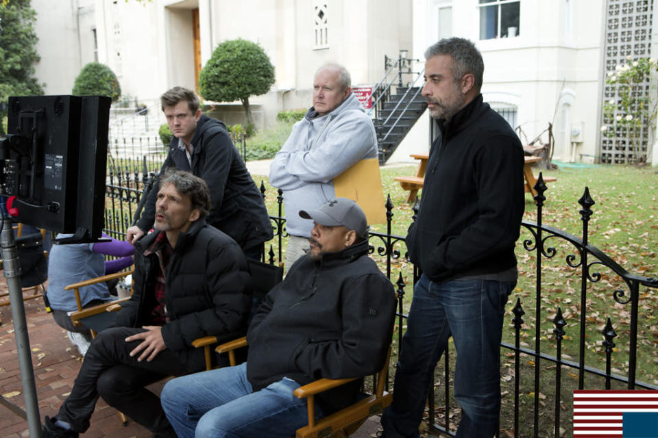 Clockwise, from far left, standing: executive producer Beau Willimon; unit production manager Don Hug; executive producer John Melfi; [seated] director Carl Franklin; and director of photography Eigil Bryld.<br><br> <a href="http://tv.yahoo.com/features/top-notch-tv/" data-ylk="slk:More Top-Notch TV;elm:context_link;itc:0;sec:content-canvas" class="link ">More Top-Notch TV</a>