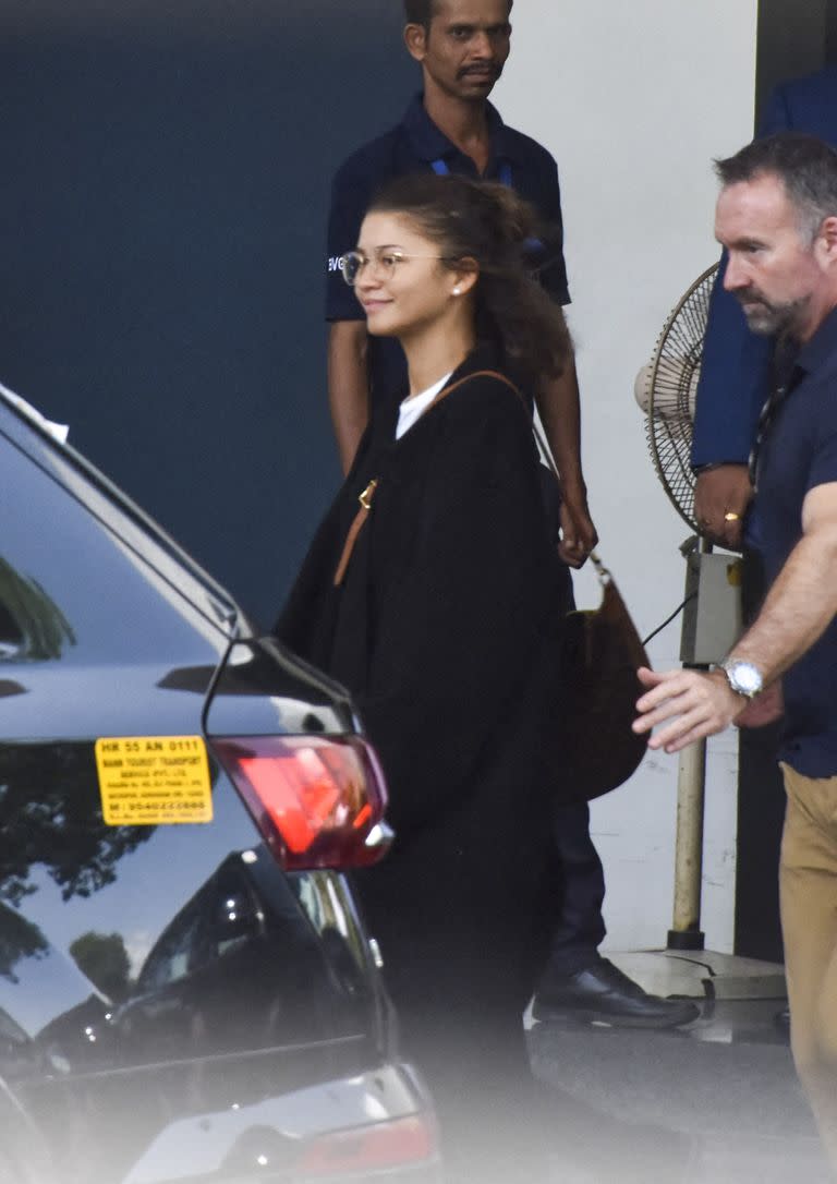 Zendaya llegando al aeropuerto de Mumbai, en la India