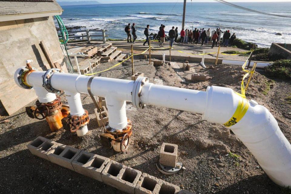 Benjamin Ruttenberg, chief science officer of Harmony Coast Aquaculture Institute, led a group of Cal Poly science students on a tour of the former abalone farm north near Cayucos on Feb. 6, 2023.