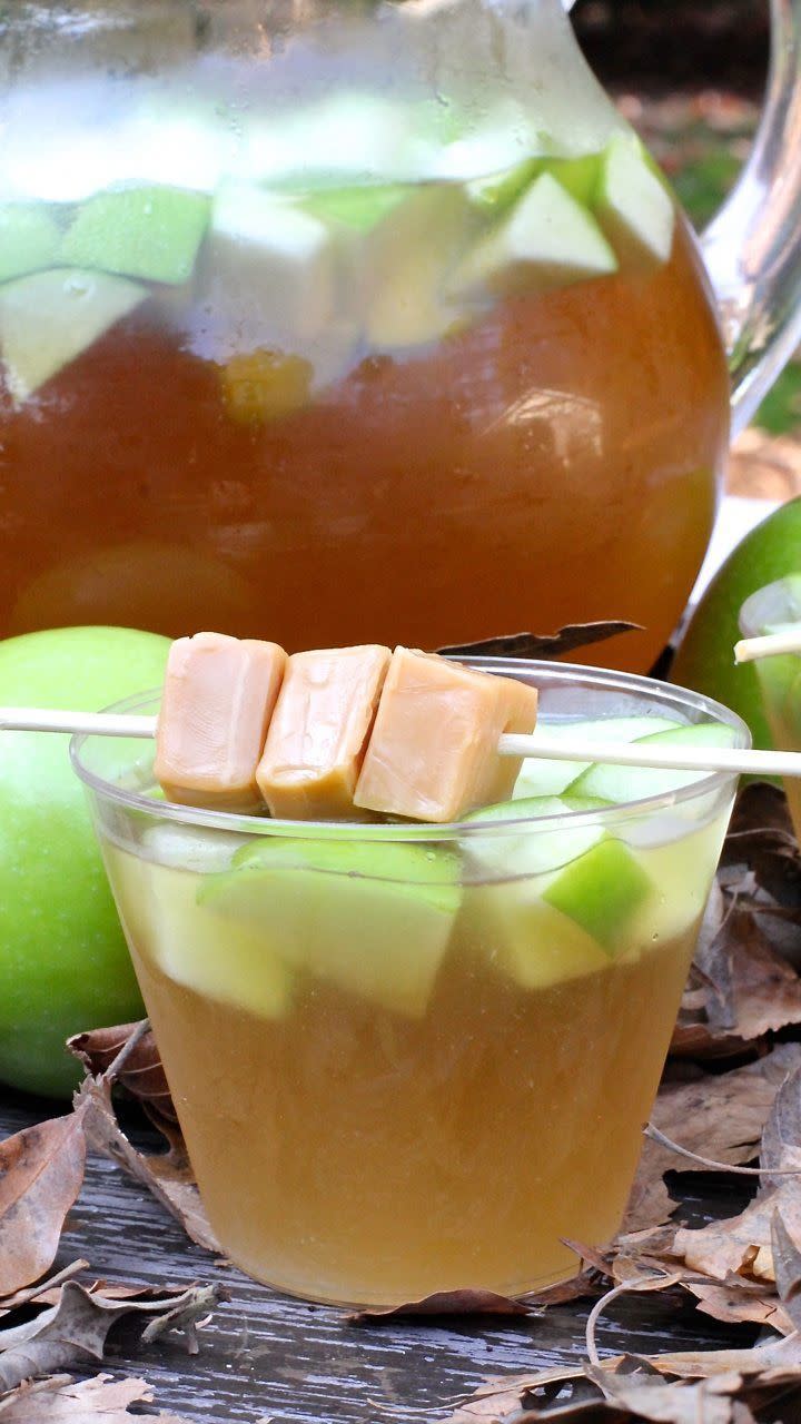 Sparkling Caramel Candy Apple Punch