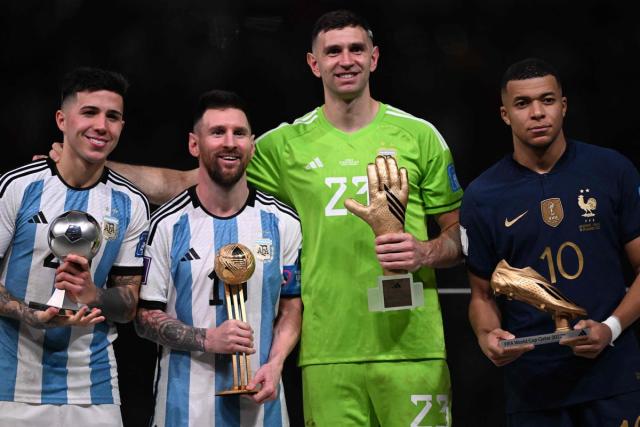 Aston Villa and Argentina goalkeeper Emiliano Martinez explains reason  behind lewd gesture while receiving Golden Glove trophy in World Cup final  celebration after beating France