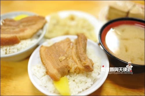 《宜蘭羅東美食小吃》羅東夜市．中正堂焢肉飯(焢肉飯老店也賣起霜淇淋)