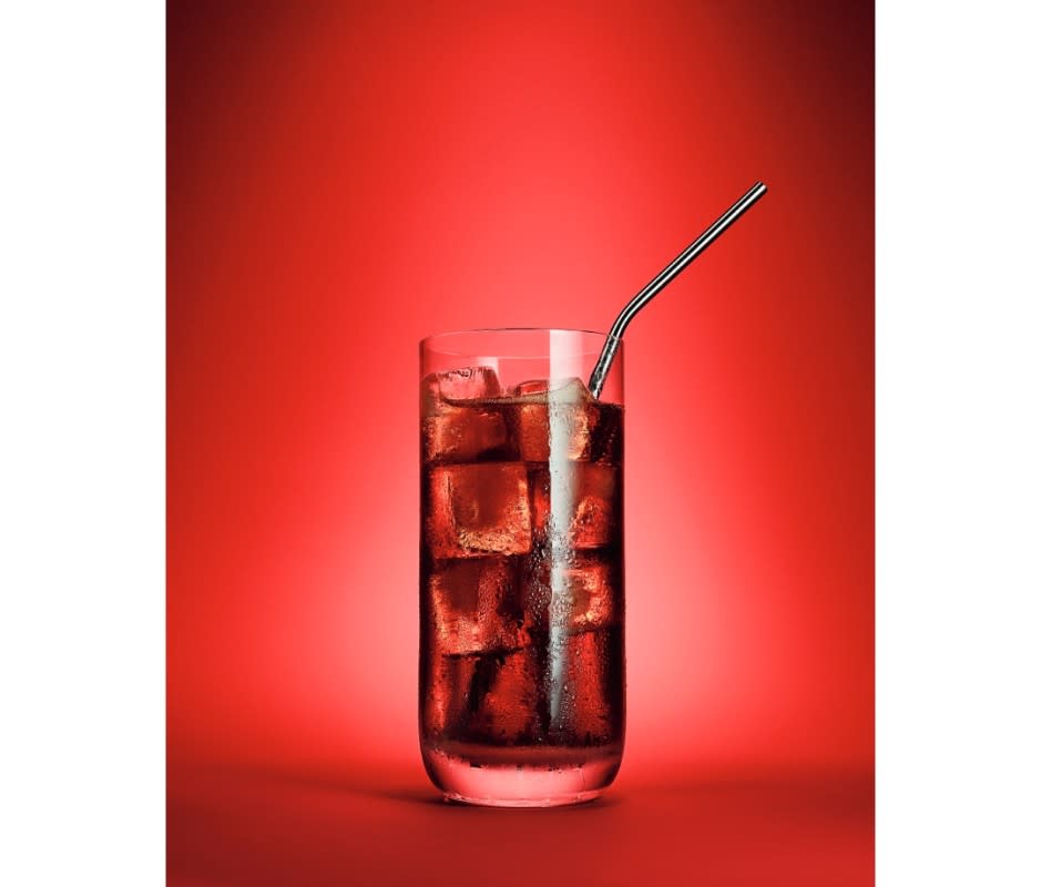 Instead of reaching for a sugary, artificial soda, try one of the fizzy beverages on our list for a healthy alternative.<p>Jarren Vink</p>