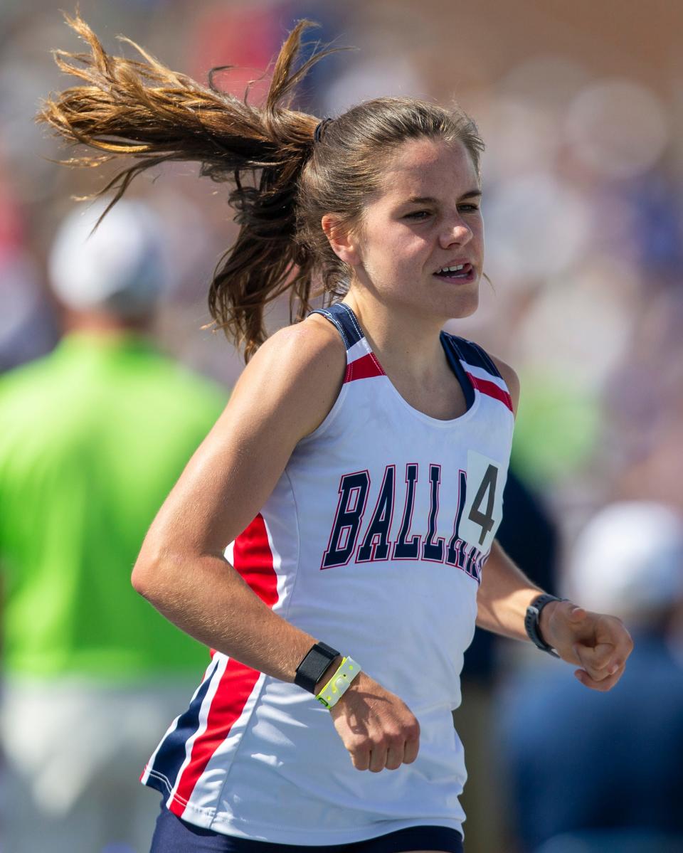 Ballard's Paityn Noe competes in the 3,000-meter run finals during the 2022 Iowa high school track and field state championships at Drake Stadium in Des Moines on Thursday, May 19, 2022.