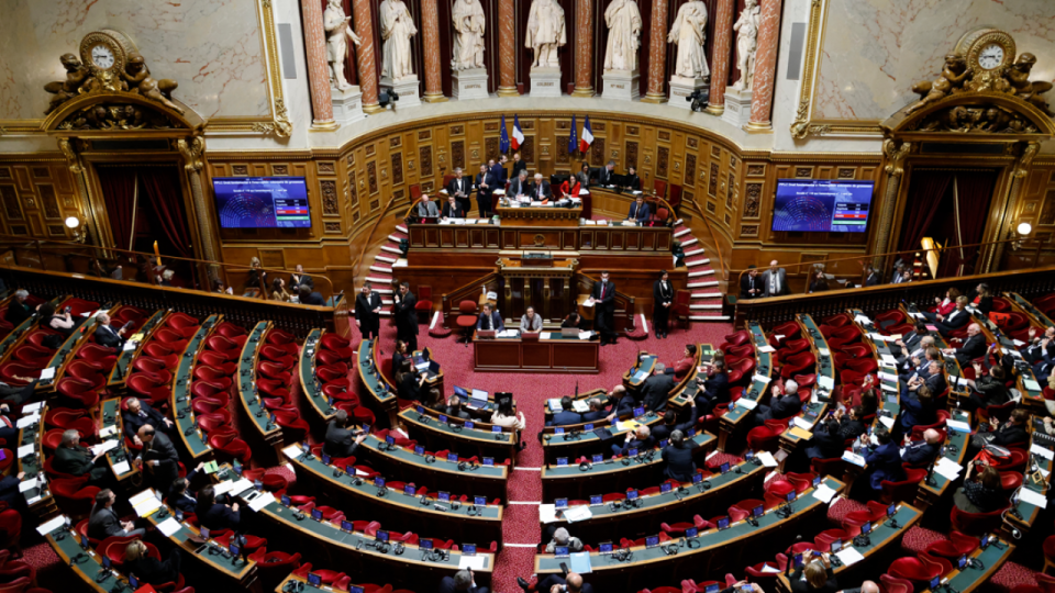 IVG : le Sénat favorable à l’inscription dans la Constitution de la « liberté » de recourir à l’avortement