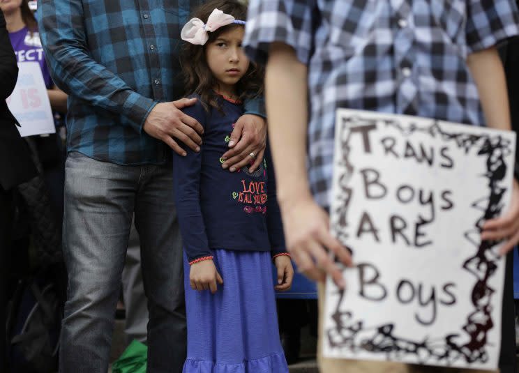 Ein geplantes Gesetz, das Transgender-Personen vorschreibt, welche Toilette sie zu benutzen haben, stößt in Texas auf massiven Protest der LGBT-Community. (Bild: AP Photo/Eric Gay)