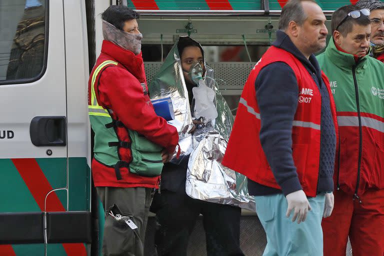 Incendio en un edificio de Recoleta, cinco personas murieron, hay varios heridos que fueron trasladados a distintos hospitales