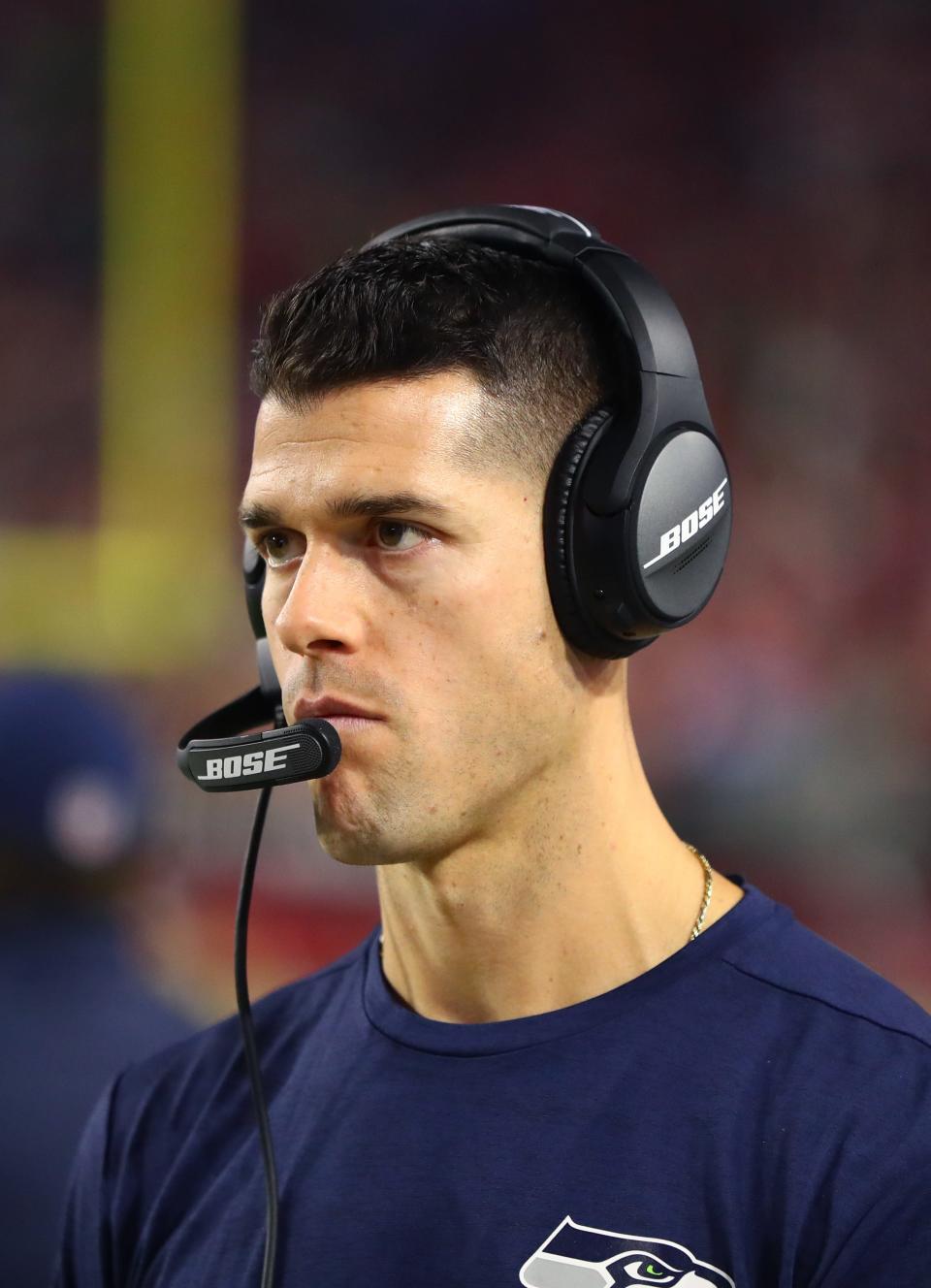 Dave Canales, then-Seattle Seahawks wide receivers coach, during a game against the Arizona Cardinals on Oct. 23, 2016.