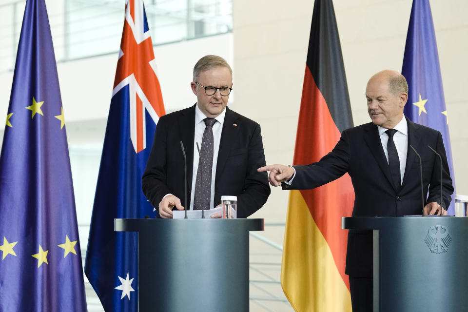 German Chancellor Olaf Scholz, right, and Australian Prime Minister Anthony Albanese brief the media during a news conference after a meeting at the chancellery in Berlin, Germany, Monday, July 10, 2023. (AP Photo/Markus Schreiber)