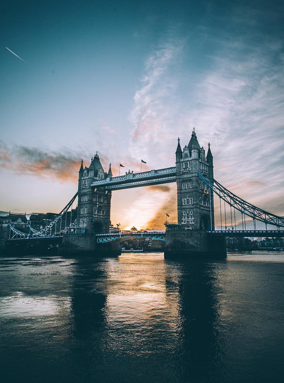 TOWER BRIDGE, LONDON