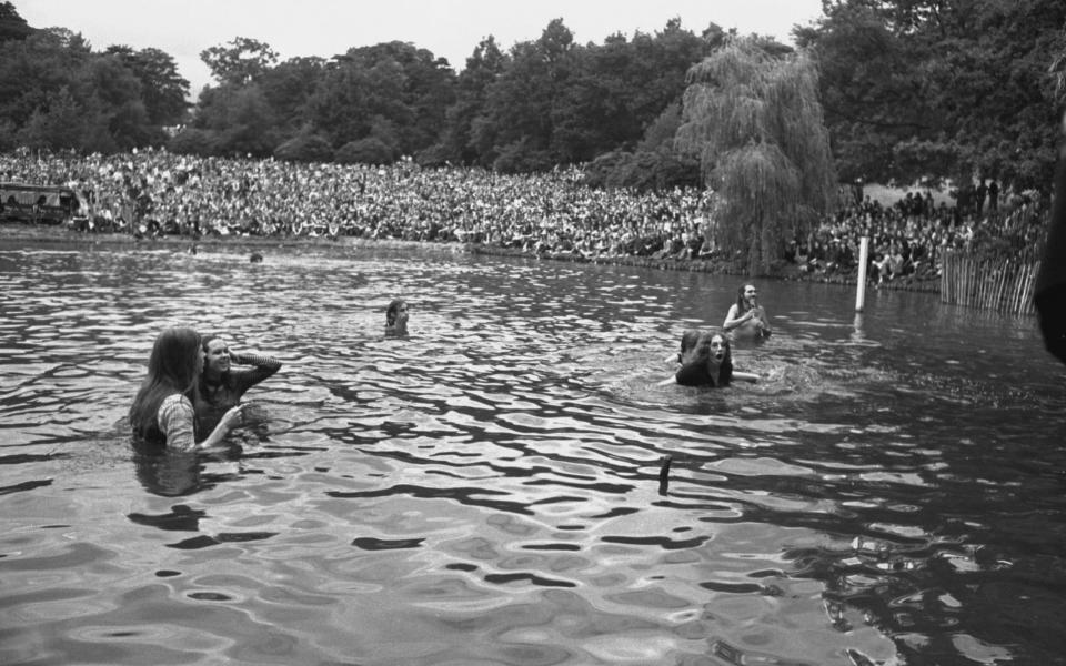 Lou Reed's avid fans swam in the lake to get close to their hero  - Vincent McEvoy/Redferns 