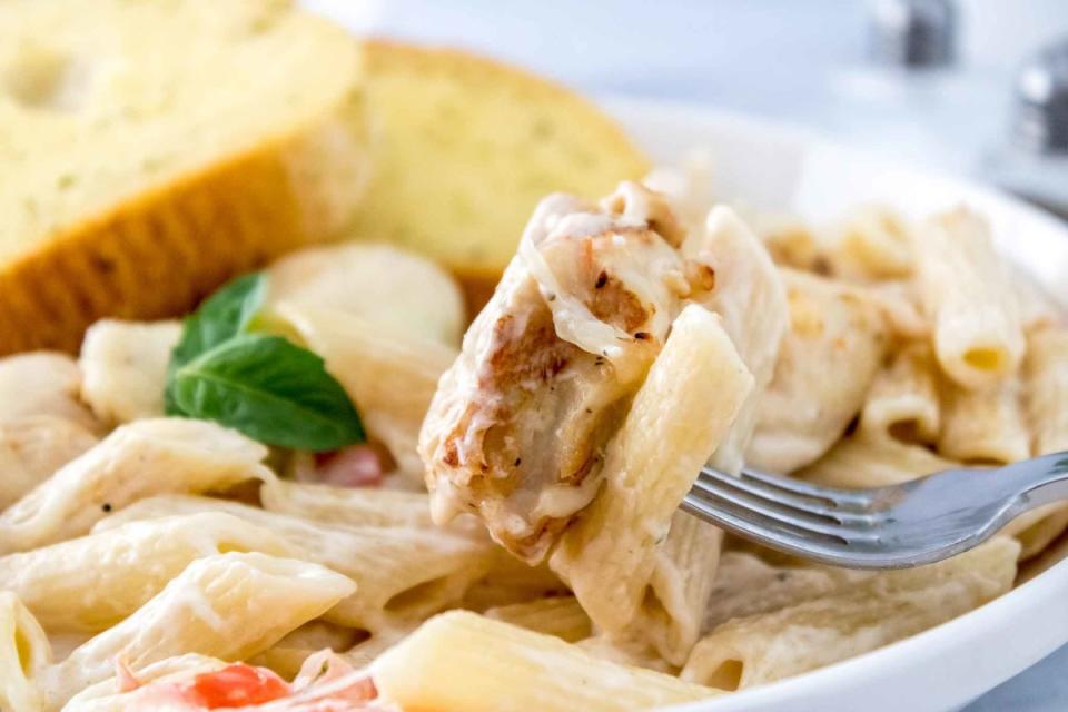 <p>Brooklyn Active Mama</p><p>A spot-on riff of the super popular penne pasta dish from Applebees.</p><p><strong>Get the recipe: <a href="https://brooklynactivemama.com/applebees-three-cheese-chicken-penne-pasta-copycat-recipe" rel="nofollow noopener" target="_blank" data-ylk="slk:Copycat Applebees Three Cheese Chicken Penne;elm:context_link;itc:0;sec:content-canvas" class="link ">Copycat Applebees Three Cheese Chicken Penne</a></strong></p>