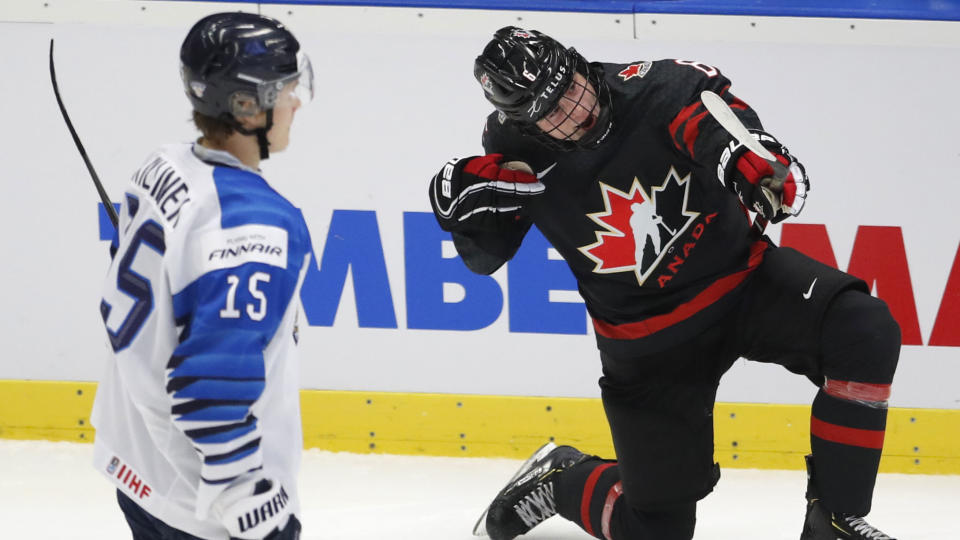 Jamie Drysdale got better as the tournament went on last year, and will play a major role if Canada defends its gold medal at the upcoming world junior championship. (AP Photo/Petr David Josek, File)