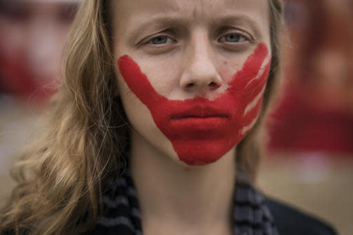 Ni una menos. Según los voceros de la organización, en Brasil se registran unos 50 mil ataques sexuales contra mujeres, solo por año, y en su mayoría no son denunciados. Foto: Felipe Dana/AP 