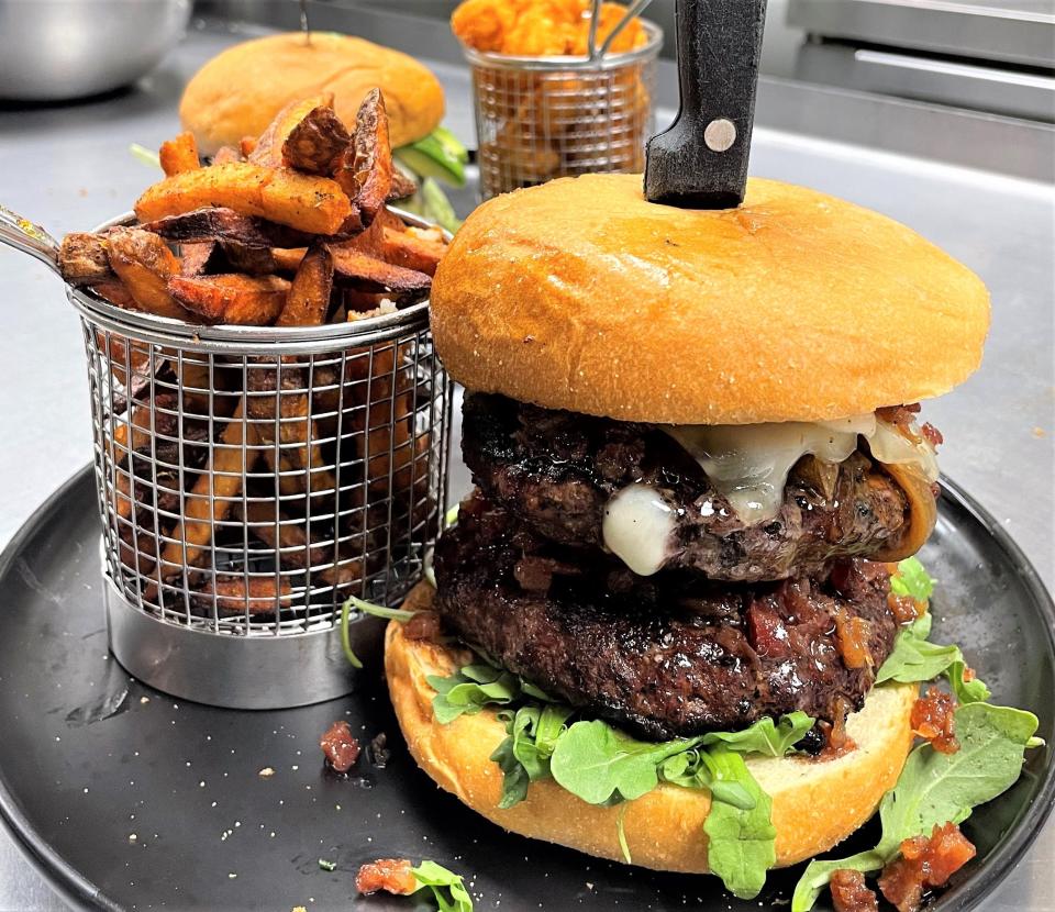 Fat Rabbit, which originated with a Tampa location in 2017 and expects its downtown Sarasota restaurant to open in may 2024, is perhaps best known for its burgers, wings and hand-cut fries. The burgers consist of a blend of short rib and brisket.