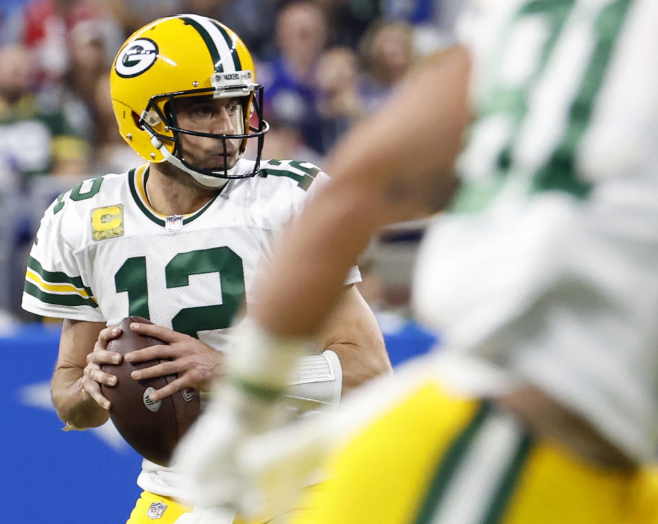 ARCHIVO - El quarterback Aaron Rodgers (12) de los Packers de Green Bay durante un juego contra los Lions de Detroit, el 6 de noviembre de 2022, en Detroit. (AP Foto/Rick Osentoski)