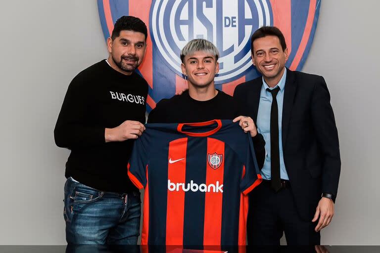 Matías Reali firmó su contrato con San Lorenzo tras varios idas y vueltas con su club anterior