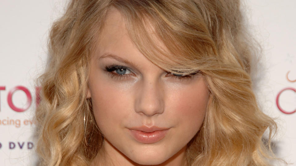 Singer Taylor Swift arrives to the premiere of 