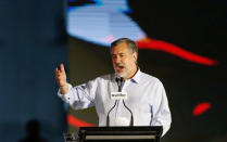 Chilean presidential candidate Alejandro Guillier delivers a speech during his closing campaign rally in Santiago, Chile, December 14, 2017. REUTERS/Rodrigo Garrido