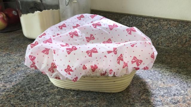 The Shower Cap Hack To Keep Food Covered When You're Out Of Plastic Wrap -  Yahoo Sports