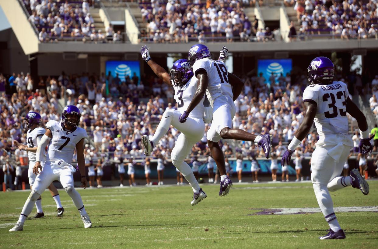 FORT WORTH, TX – SEPTEMBER 16: Shaun Nixon #3 of the TCU Horned Frogs celebrates a touchdown with Jalen Reagor #18 of the TCU Horned Frogs in the first half against the Southern Methodist Mustangs at Amon G. Carter Stadium on September 16, 2017 in Fort Worth, Texas. (Photo by Ronald Martinez/Getty Images)