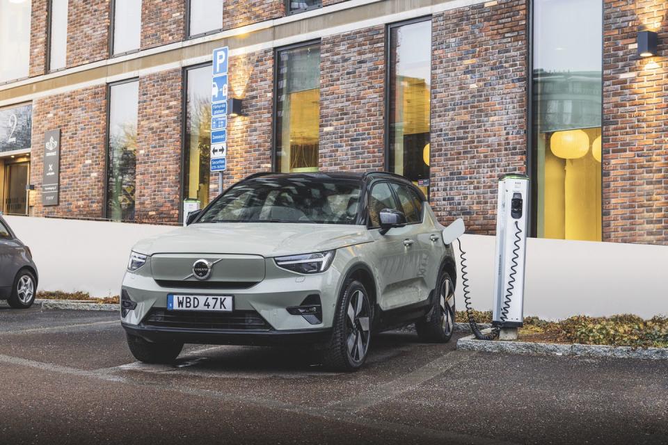 2024 volvo xc40 recharge