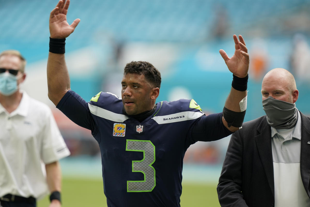 NFL on X: Legend status. @DangeRussWilson  @Seahawks 