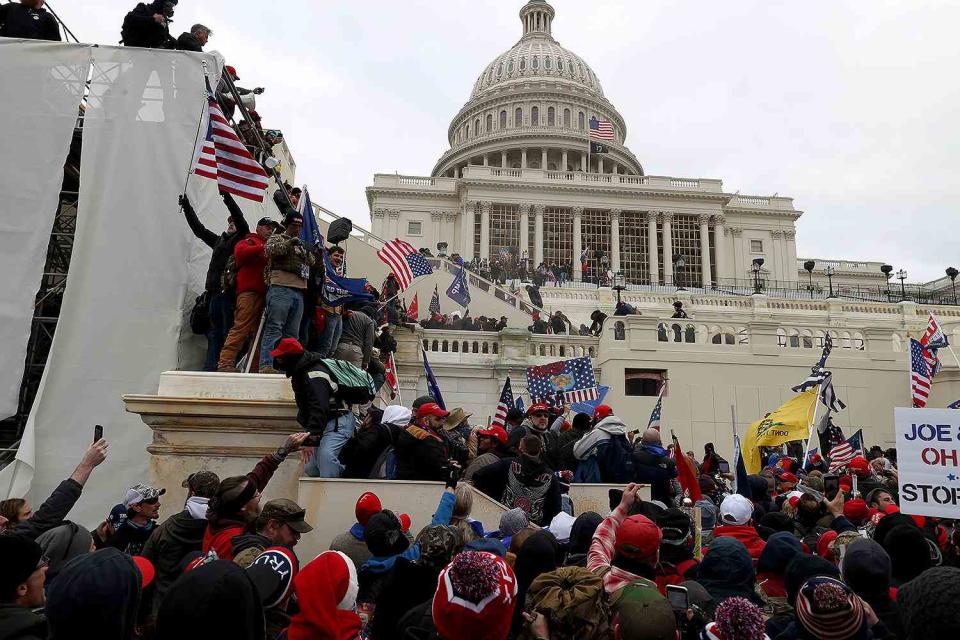 pro Trump protesters breach Capitol building