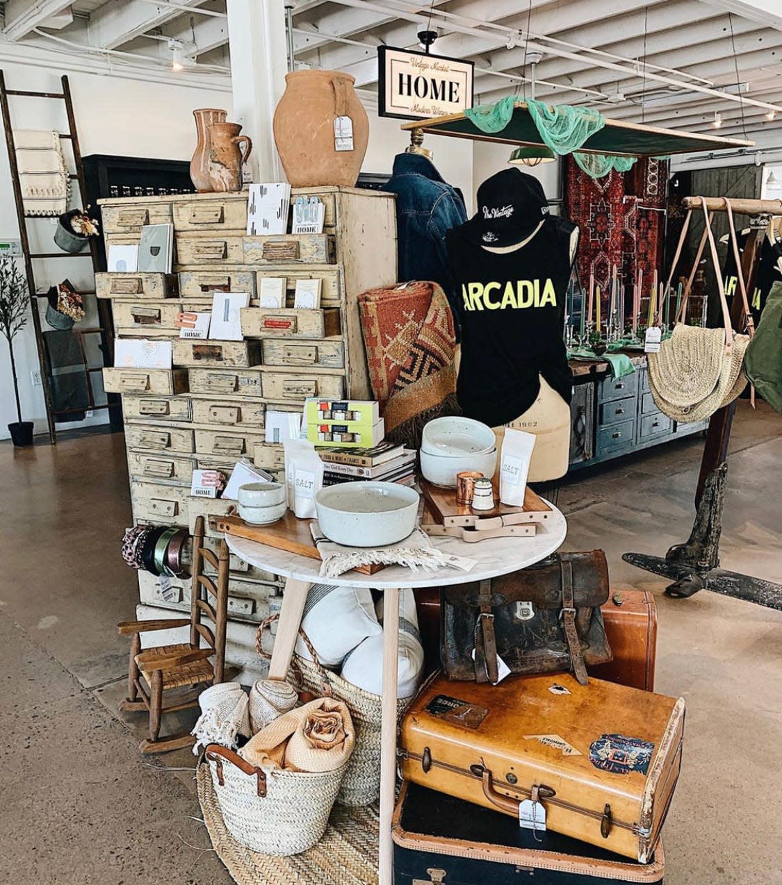 Junk in the Trunk Vintage Market's signature retro-style items will be available at its holiday pop-up shop in Phoenix in December 2022.