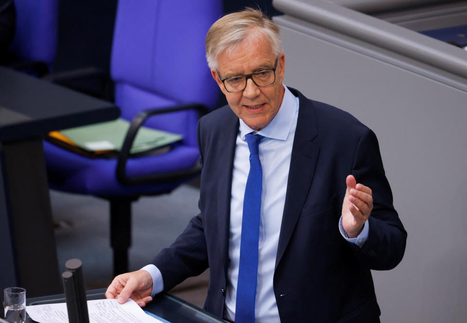 Dietmar Bartsch, Vorsitzender der Linksfraktion im Bundestag sprach über die Auflösung der Fraktion. (Bild: REUTERS/Michele Tantussi)
