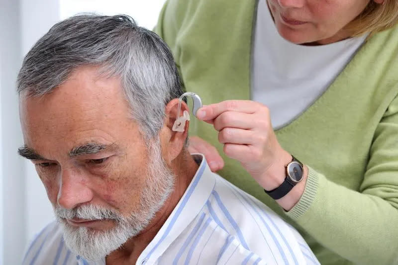 <strong>重聽狀況惡化失聰時，即使配戴助聽器也聽不到。（示意圖／pixabay）</strong>