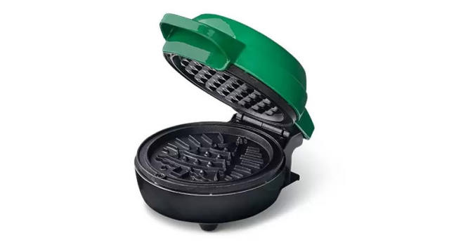 Christmas Tree Mini Waffle Maker