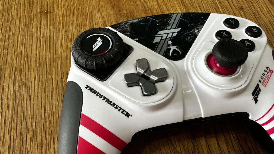 The racing wheel module on the controller