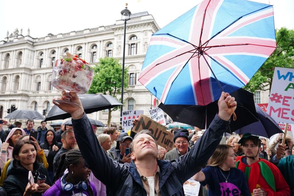 Chef Jamie Oliver takes part in the What An Eton Mess demonstration outside Downing Street, London (PA)